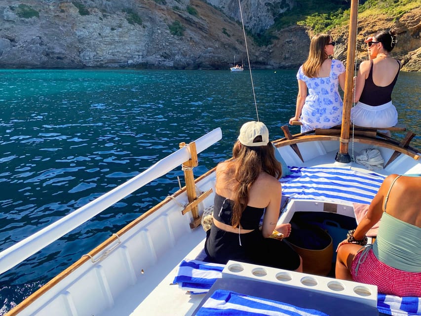 Mallorca: Alcudia, Private Boat Tour. - S’Illot stop: a first swim break with a coast-first feel