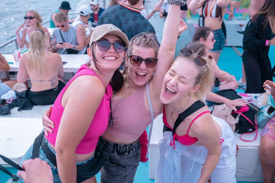 Mallorca: Boat Party with DJ, Buffet and Entertainment - What to Do to Get the Most From Your Day