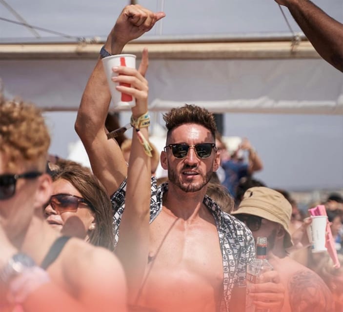 Mallorca: Boat Party with Live DJs, Lunch, & Nightclub Entry - Live DJs, Saxophone, Bongos, and the “Keep It Moving” Plan