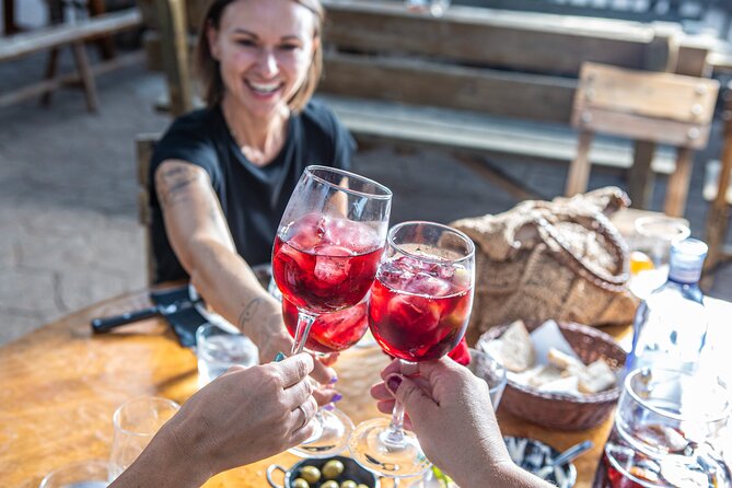 Mallorca Evening Tour: Horseback Riding, Dinner and Dance - The BBQ dinner and sangria: what’s included and how to make it enjoyable