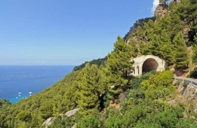 Mallorca: Formula Car Tour - From the Formula Tours Office to the Calvià Coast: Your Start-to-Stop Rhythm