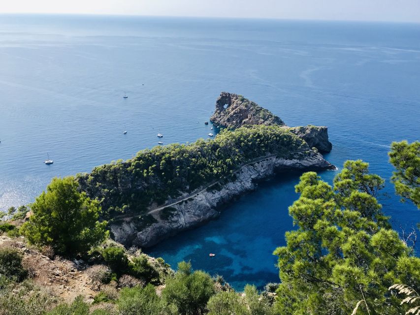 Mallorca: Formula Car Tour to Sa Foradada - Before you go: manual driving rules and what to pack