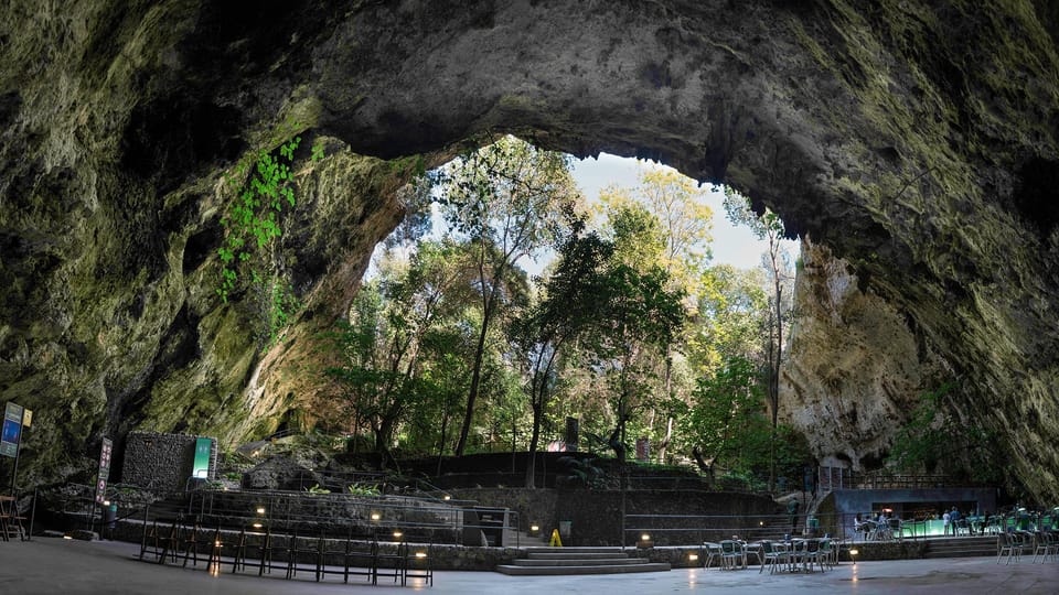Mallorca: Half-Day Hams' Caves Tour with Pearl Shop Visit - Blue Cave LED Lighting and the Discovering the Past Film
