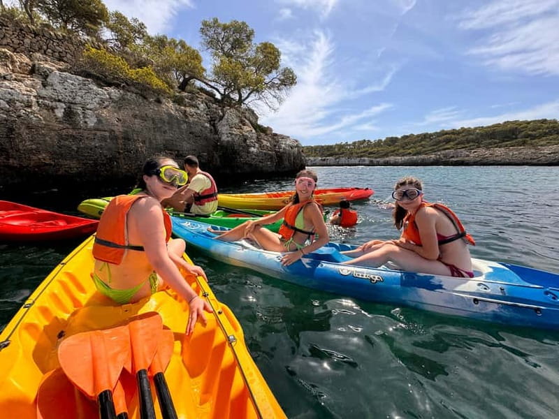 Mallorca: Kayak and Paddle Surf excursion through crystal clear water caves - The stop-by-stop flow: Playa Barca to Cala Mondragó and back