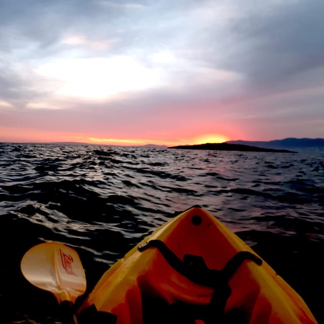 Mallorca: Kayak Sunset Tour from Ca'n Pastilla Beach - Kayak vs Stand-Up Paddle: what to choose for your comfort level