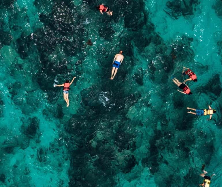 Mallorca: Palma Boat Tour & Snorkeling with Drink Included - On-board vibe: music, bar, and where to sit