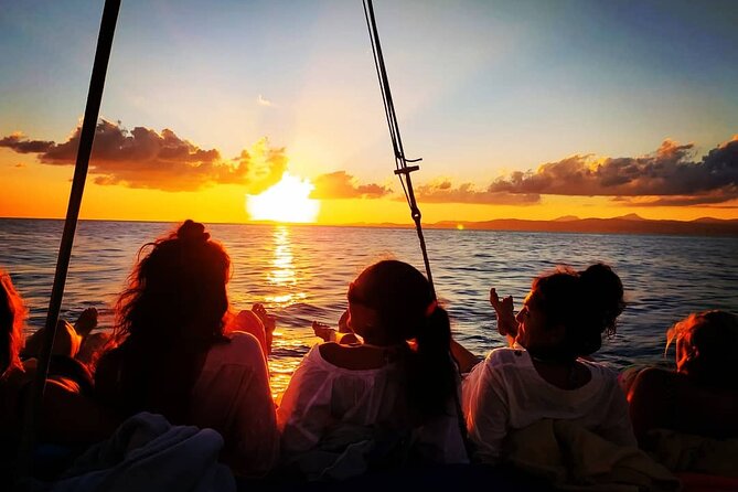Mallorca Sailing Adventure with Snorkeling, Snacks & Drinks - Boat-Day Comfort: What to Pack and How to Plan Your Time
