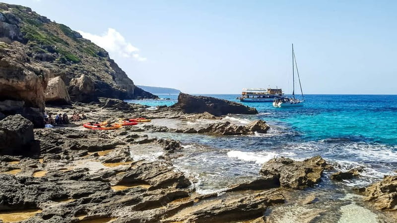 Mallorca: Sea Cave Kayaking Tour with Snorkeling and a Snack - Swimming and snorkeling: what you’ll actually need in the water