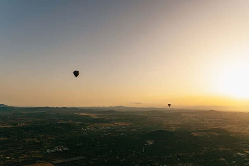 Mallorca: Sunrise or Sunset Hot Air Balloon Flight - Entering The Balloon World: Meeting at Cala Millor and Getting Ready