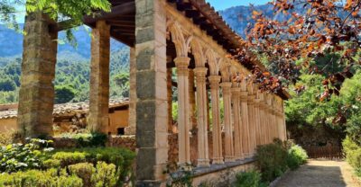 Mallorca: Tramuntana Mountains Tour with Local Guide & Lunch - Valldemossa Hermitage Stop: Pastry, Photos, and a 45-Minute Stroll