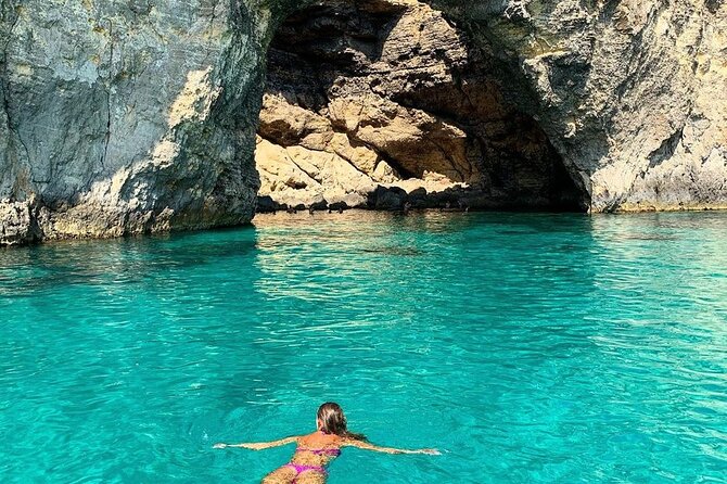 Malta Private Boat Trip: Blue Lagoon, Gozo and Comino T3 - Adding Gozo: a second rhythm beyond Comino