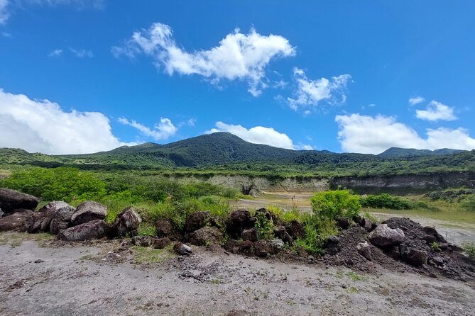 Miravalles Volcano: Hike Secondary Crater & Hot Springs Jungle - Guides, pacing, and why you’ll feel looked after