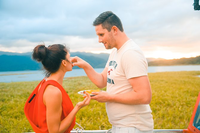 Moonshine Sunset Cruise on Lake Arenal - The 3:00 pm start: how the timing shapes your sunset