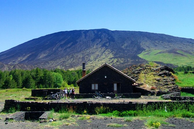 Mountain Biking Etna by MTB or E-Bike - MTB muscle power vs E-MTB help: choosing the right effort level