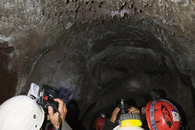 Mt. Etna nature and flavors half day Tour from Catania - What to wear and pack for Etna terrain