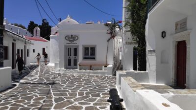 Mykonos: Highlights Walking Tour with a Local - Manto Mavrogenous Square: A Quick View That Makes the Rest Click