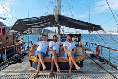 Mykonos Sail Cruise to Rhenia, Guided Tour of Delos, Lunch&Drinks - Getting to the Yacht: Start Time and Meeting Point Reality