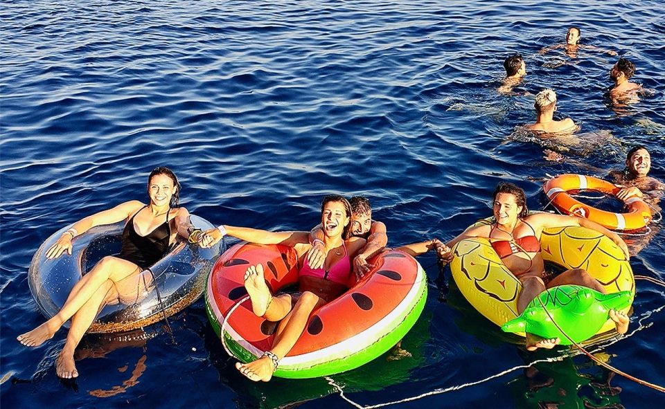 Mykonos: Sunset Boat Party with Open Bar & Live DJ - Live DJ on the Deck: Music That Keeps Moving (When It’s Great)