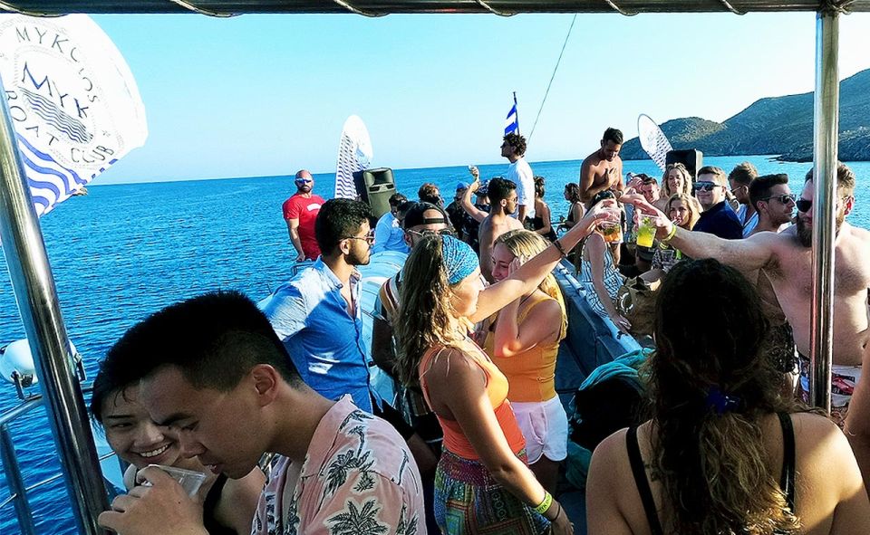 Mykonos: Sunset Boat Party with Open Bar & Live DJ - Who This Mykonos Boat Party Fits Best