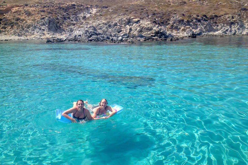 Mykonos: Yacht Cruise to Rhenia and Guided Tour of Delos - A one-day yacht plan that does more than “just sightseeing”