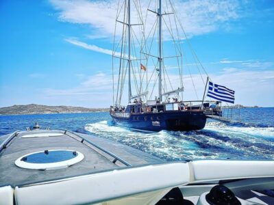 Mykonos: Yacht Cruise to Rhenia and Guided Tour of Delos - SUNFOS Alessia Yachting: sailing time, crew energy, and comfort at sea