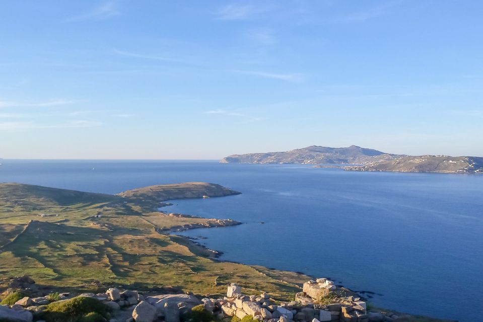 Mykonos: Yacht Cruise to Rhenia and Guided Tour of Delos - Lunch on board: Greek food, wine, and the “ocean timing” advantage
