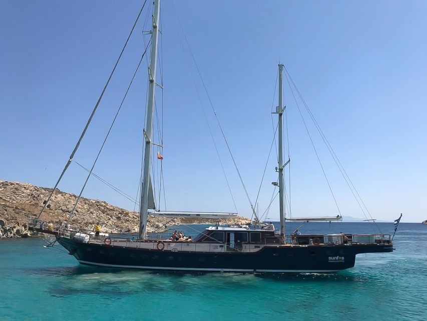 Mykonos: Yacht Cruise to Rhenia and Guided Tour of Delos - Delos UNESCO: ruins, mosaics, and a guided walk that keeps the site readable