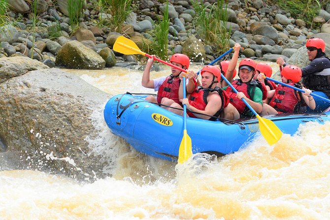 Naranjo River White Rafting Clas III-IV from Manuel Antonio - Guides on this run: why the safety talk actually matters