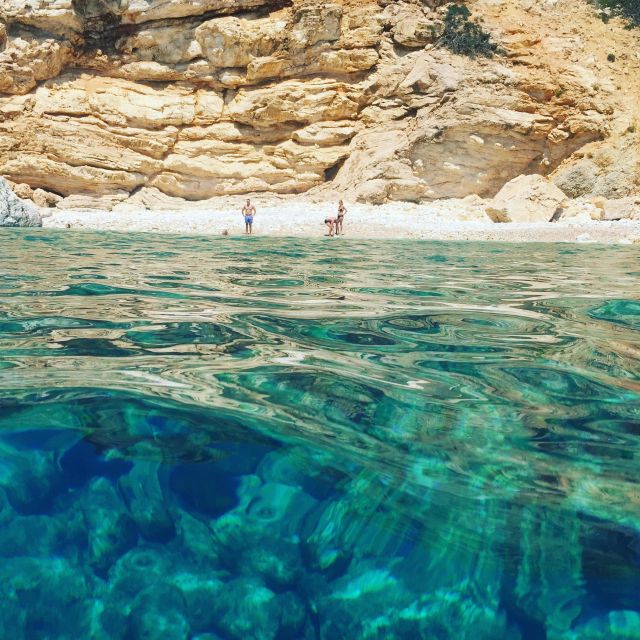 Naxos: Catamaran Cruise with Lunch & Drinks - Lunch on the Aegean: Mediterranean Food, Wine, and Real Greek Comfort