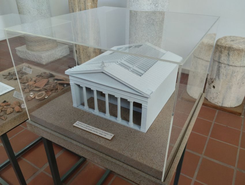 Naxos: Highlights Bus Tour with Free Time for Lunch and Swim - Chalki: Venetian architecture, shops, and 45 minutes to wander