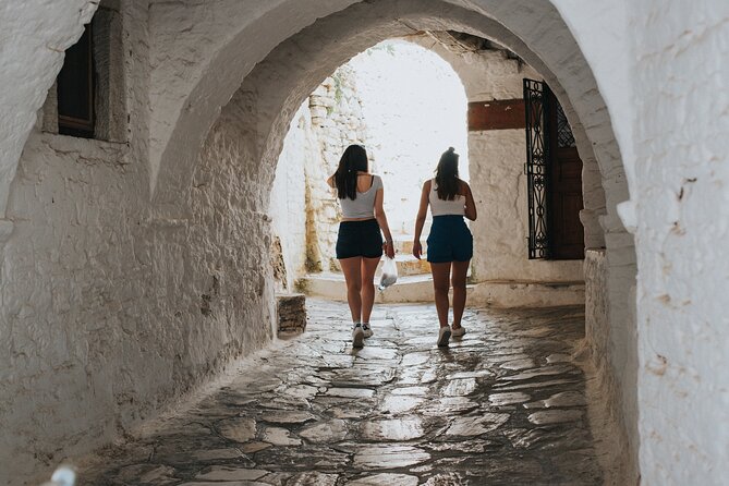 Naxos Highlights Bus Tour with Free Time for Lunch at Apeiranthos - Stop 4: Apiranthos with 1.5 hours for lunch and strolling