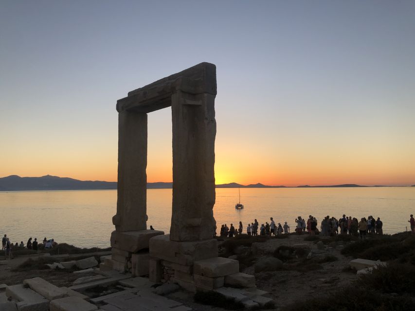 Naxos: Old Town, Castle & Portara Guided Sunset Tour - The Sunset Finale at Apollo’s Temple (Portara)