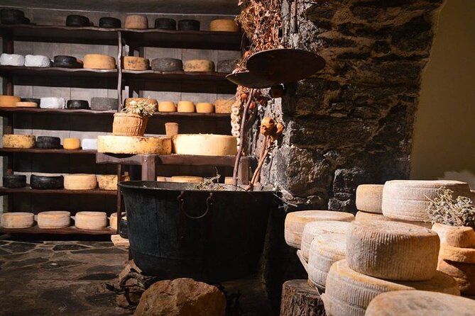 Naxos Old Town Private Food Tour with Dinner and Pickup - Key highlights that make this tour worth it