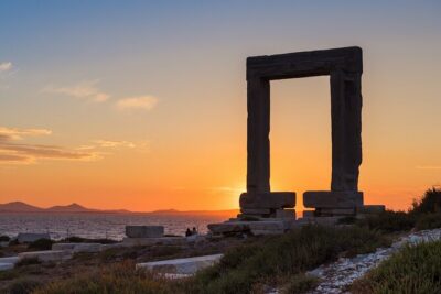 Naxos Town Sunset Walk - Naxos Old Town and the Venetian Castle area: the walk that teaches you how to read the streets