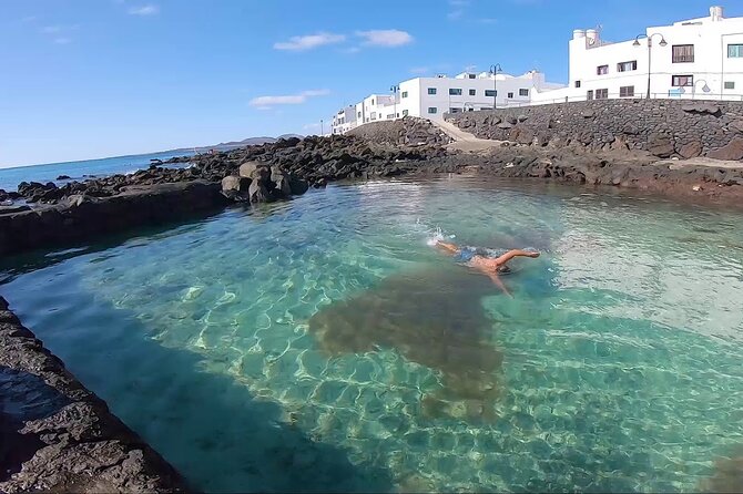 North Tour, Viewpoint, Brunch, White beach & lava pools - Ye for tapas and local wines: flavor before the bodega