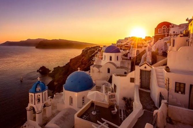 Oia Sunset Roundtrip Transfers - Stop in Oia: what to do with your ~2 hours