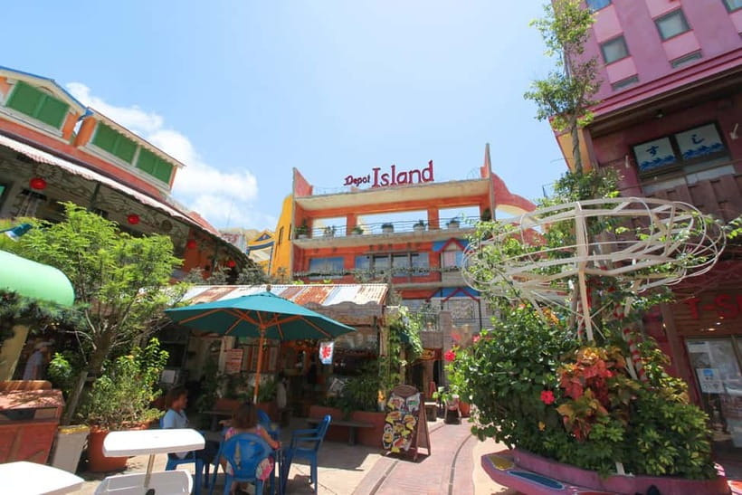 Okinawa Churaumi or Tropical, Kouri American Village BusTour - Ocean Expo Park: the longest stop and your built-in lunch break