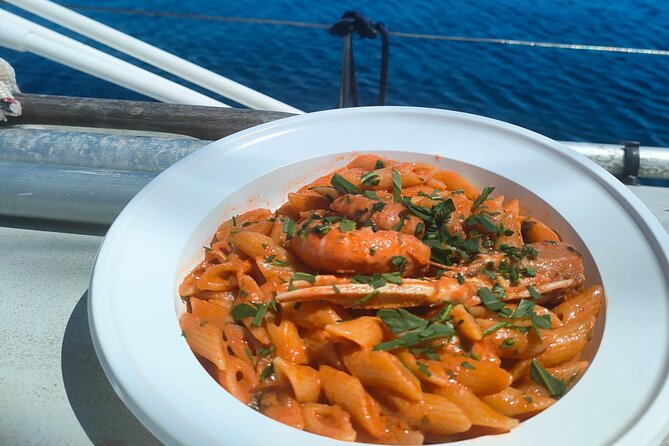 One day excursion on a sailing boat in the Gulf of Alghero - Getting there: the 10:00 am start at IPMolo