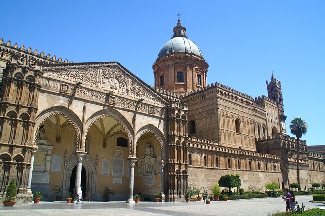 Palermo and Cefalù Day Trip from Taormina - Palermo on foot: history you can spot in stone
