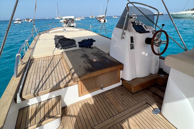 Palermo by Sea: Exclusive Coastal Escape with Aperitif - What you eat and drink on board (and why it’s part of the value)