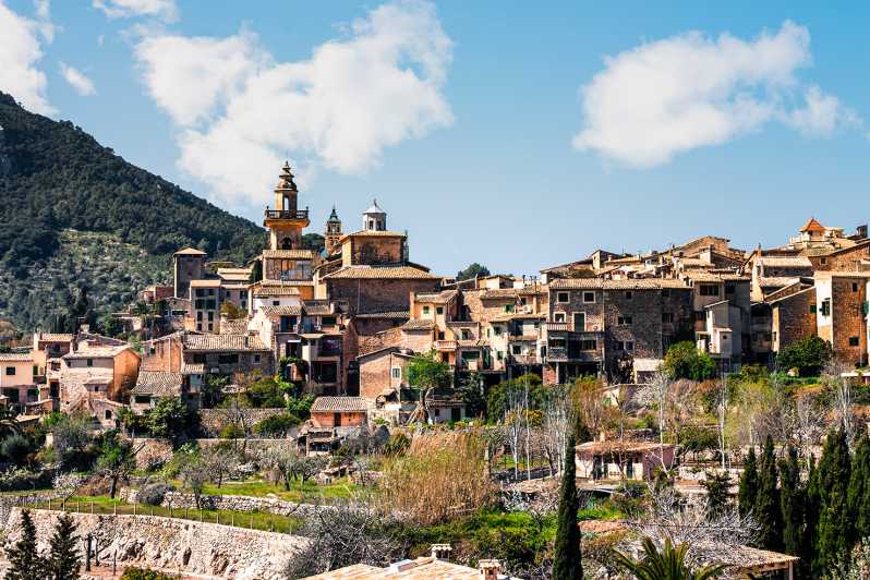 Palma, Cathedral & Valldemossa: Guided walking Tour - The Palma Walk: Old Streets, Main Stops, and Getting Your Bearings Fast