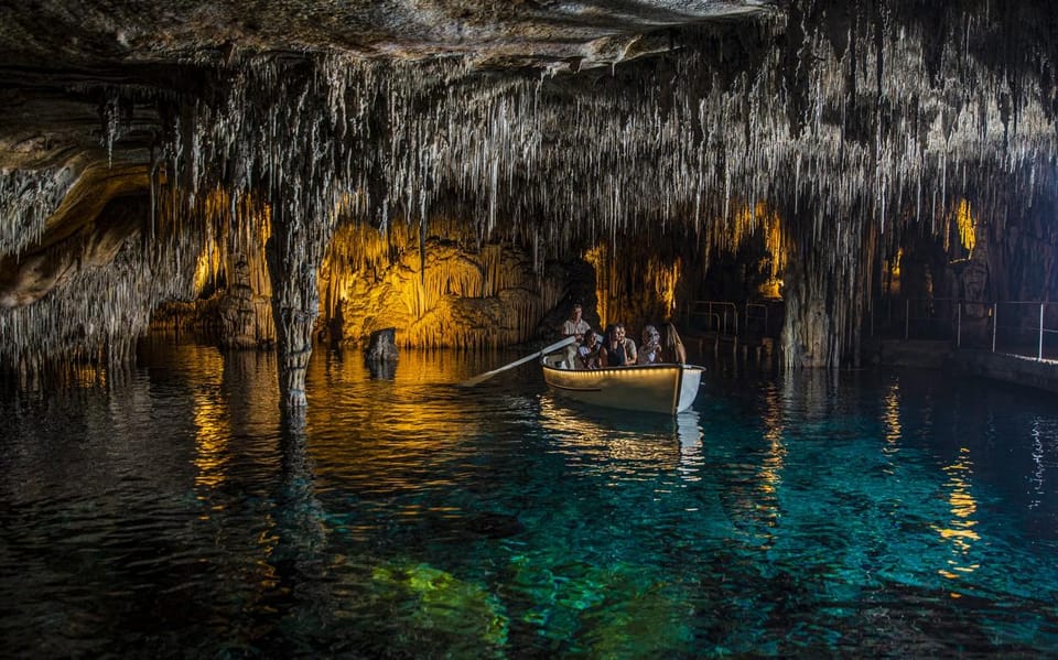 Palma: Caves of Drach Entrance, Music Concert, and Boat Trip - Getting to Cuevas del Drach from Palma without the hassle