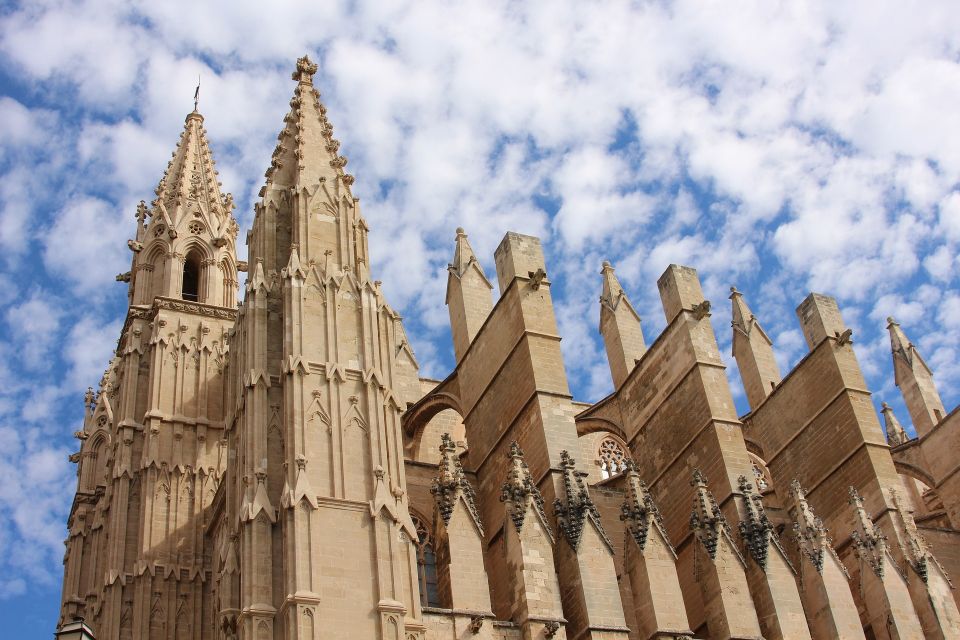 Palma: City, Cathedral and Valldemossa with pick up service - Key highlights worth your attention