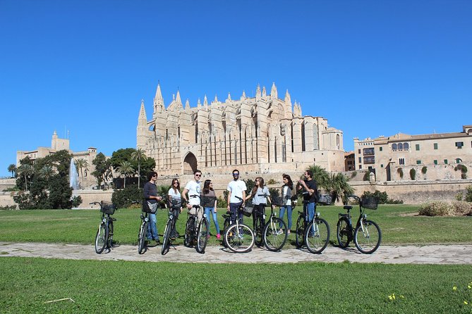 Palma de Mallorca 3-Hour Highlights and Tapas Tasting Bike Tour - A 3-hour Palma route that feels doable