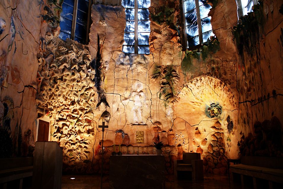 Palma de Mallorca: City Walking Tour with The Cathedral - S’Hort del Rei to the Narrow Streets: How Palma Feels on Foot