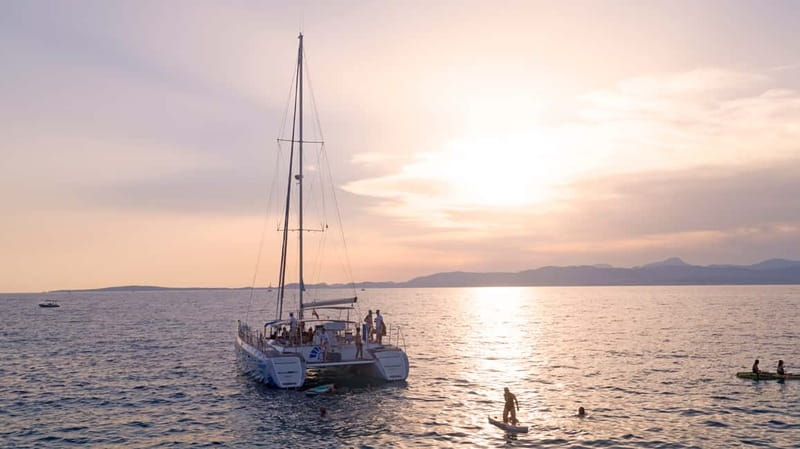 Palma de Mallorca: Deluxe Catamaran Sailing Tour with Meal - Key things I’d bet on (before you book)