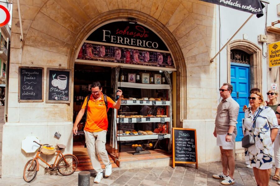 Palma de Mallorca: Foodie Walking Tour of the Old Town - Panadas and sobrasada: the staples locals actually reach for