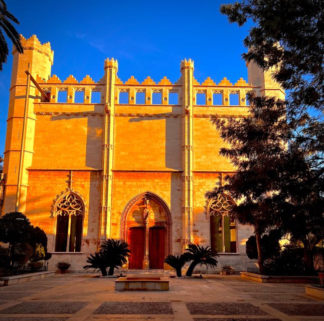 Palma de Mallorca: Old Town Atmospheric Evening Tour - Es Baluard, Parc de la Mar, and the Fortress Mood