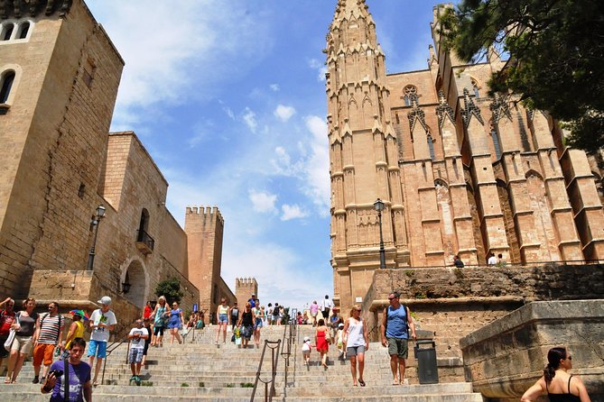 Palma de Mallorca Sightseeing Day Tour - Palma by Bus: La Seu, Almudaina Palace, and the Port Views