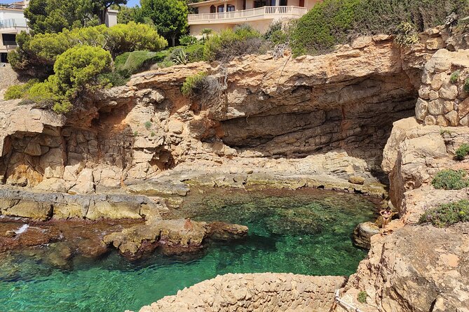 Palma de Mallorca: Small Group Tour by Locals in Hidden Coves - Small-Group Pacing: 8 People, Local Rhythm